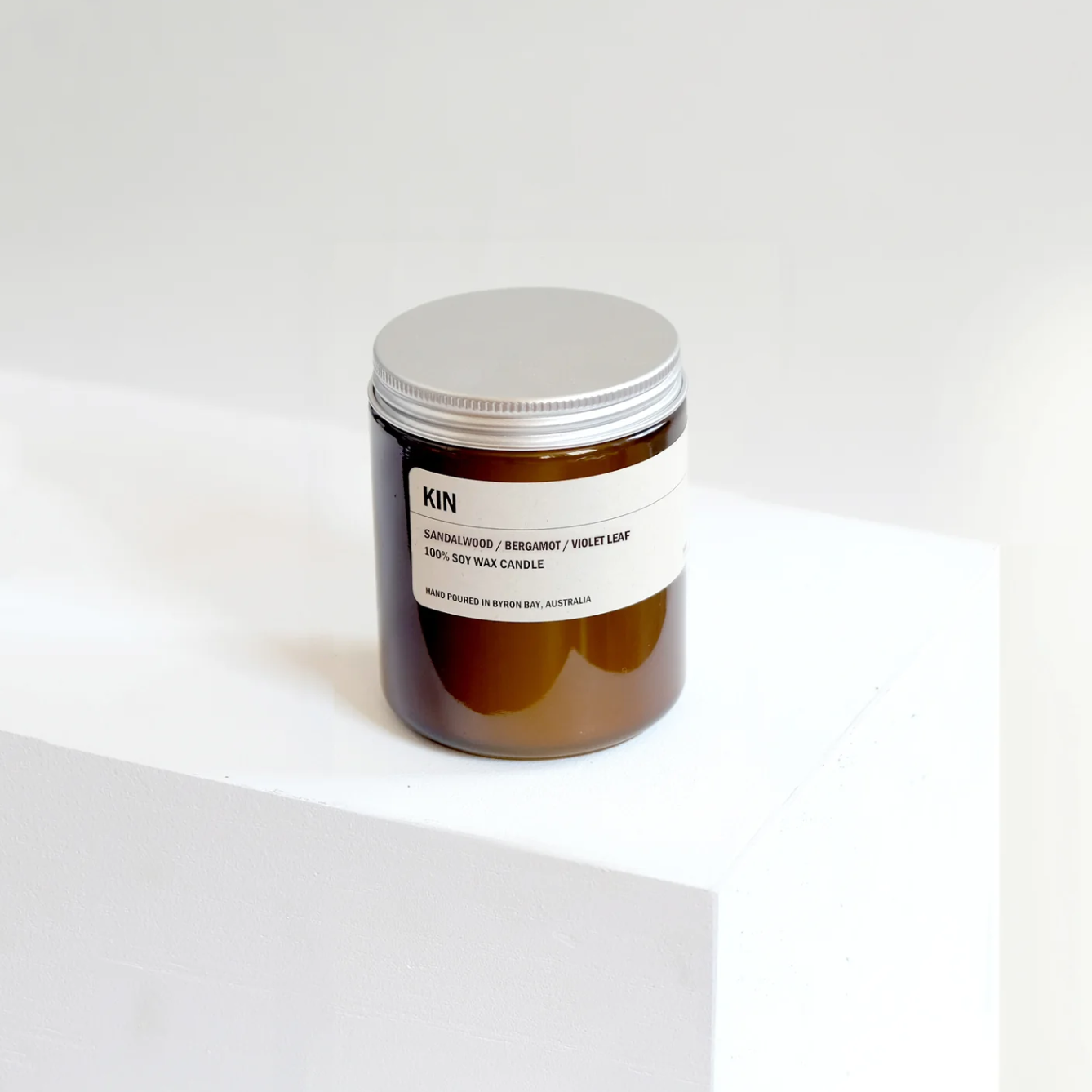 Posie Candle KIN - Sandalwood, Bergamot & Violet Leaf 250g