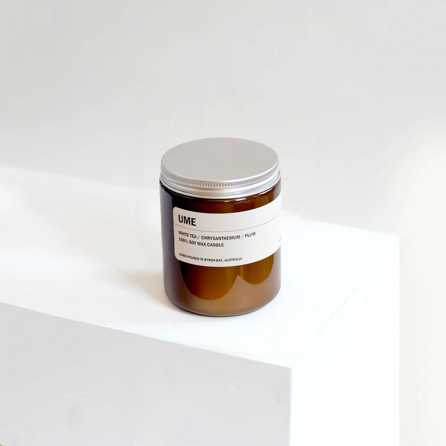 Posie Candle UME - White Tea, Chrysanthemum, Plum 250g