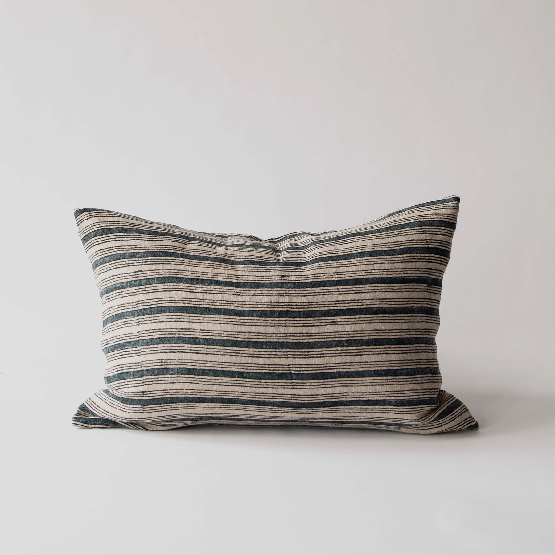 Dino cushion cover 40x60cm - Navy