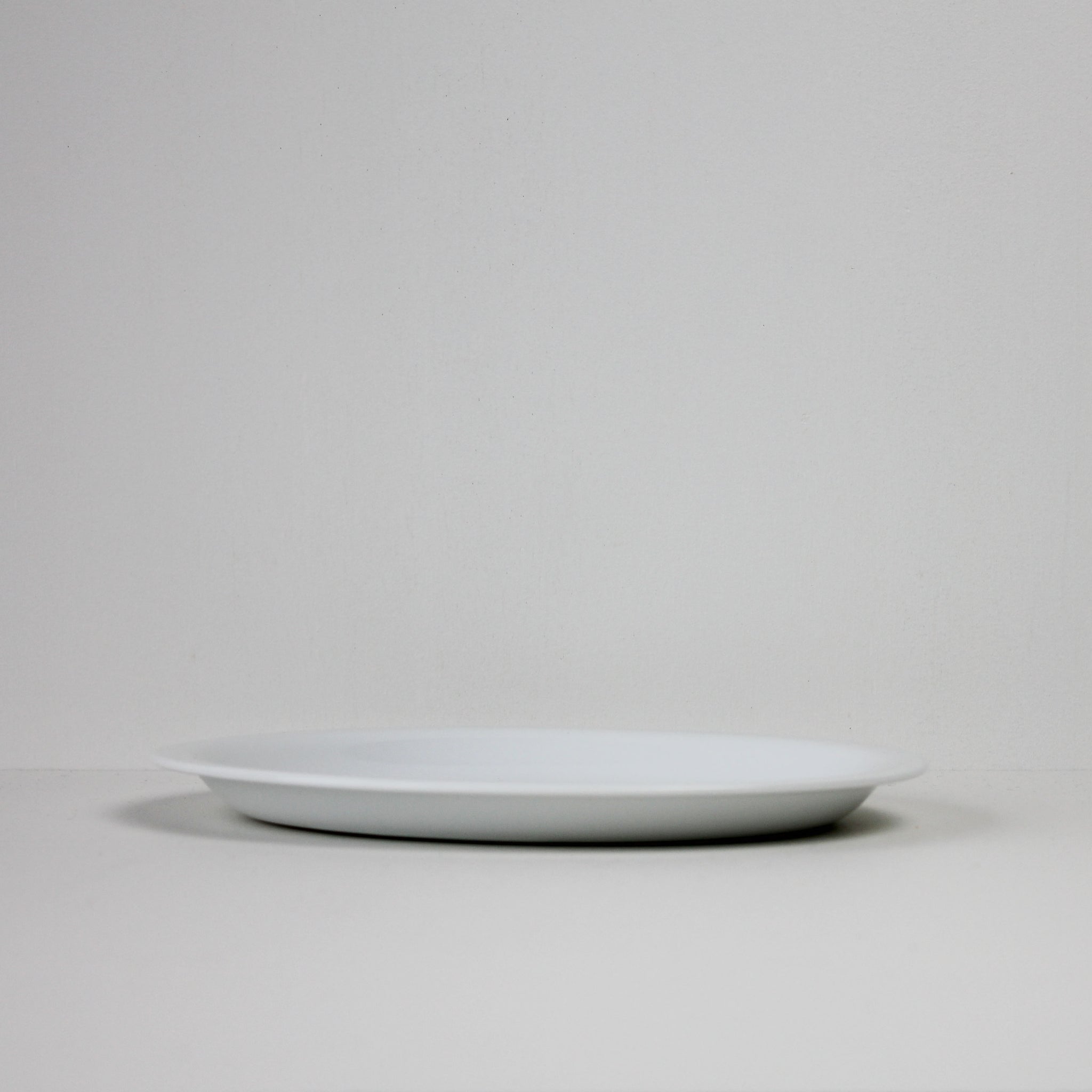 Oval Flat Dinner Plate by Cecilie Manz